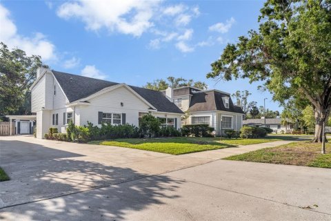 House in Tampa, Florida 3 bedrooms, 232.44 sq.m. № 1792072 - photo 2
