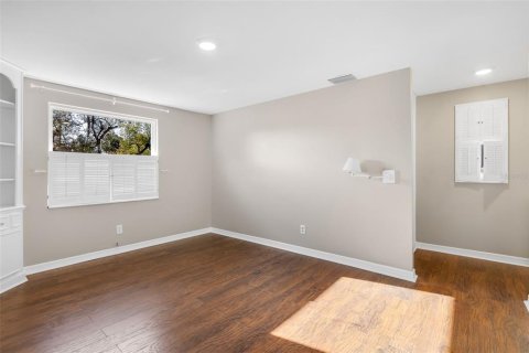 Villa ou maison à louer à Tampa, Floride: 3 chambres, 232.44 m2 № 1792072 - photo 25