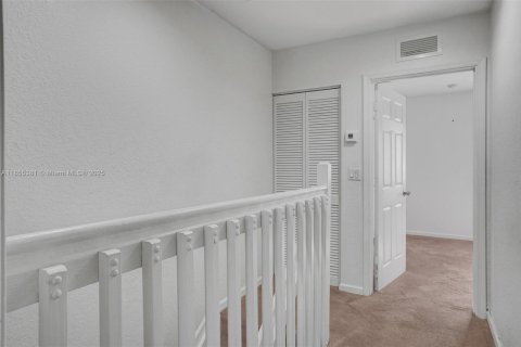 Touwnhouse à louer à Miramar, Floride: 2 chambres, 96.34 m2 № 1962629 - photo 17