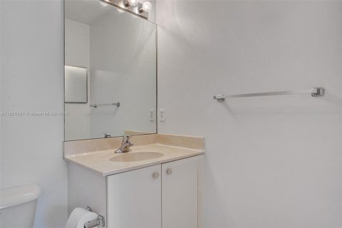 Touwnhouse à louer à Miramar, Floride: 2 chambres, 96.34 m2 № 1962629 - photo 16