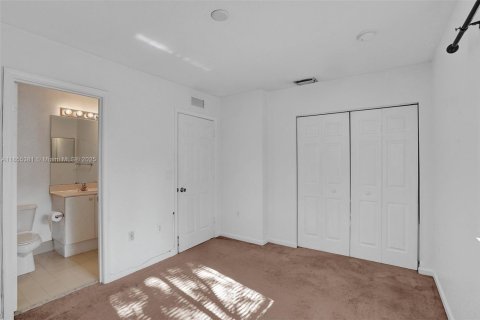 Touwnhouse à louer à Miramar, Floride: 2 chambres, 96.34 m2 № 1962629 - photo 21