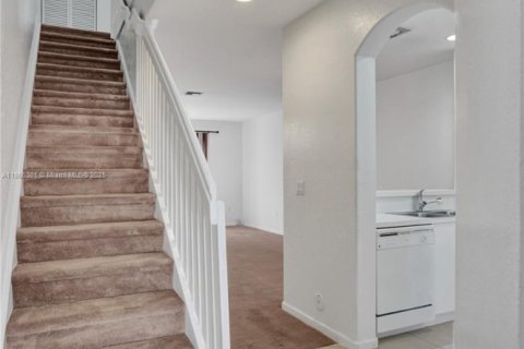 Touwnhouse à louer à Miramar, Floride: 2 chambres, 96.34 m2 № 1962629 - photo 6