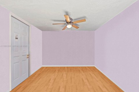 House in Homestead, Florida 3 bedrooms, 157.75 sq.m. № 2057500 - photo 13