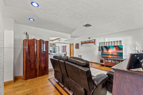 House in Homestead, Florida 3 bedrooms, 157.75 sq.m. № 2057500 - photo 9