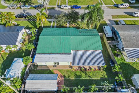 House in Homestead, Florida 3 bedrooms, 157.75 sq.m. № 2057500 - photo 27