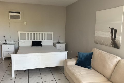 House in Fort Lauderdale, Florida 27.87 sq.m. № 1921366 - photo 7