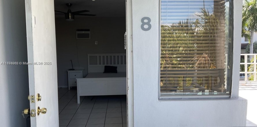 Studio in Fort Lauderdale, Florida № 1921366