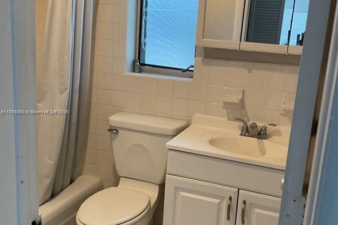 House in Fort Lauderdale, Florida 27.87 sq.m. № 1921366 - photo 3