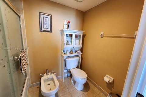 Copropriété à vendre à Miami, Floride: 2 chambres, 100.71 m2 № 1968207 - photo 4