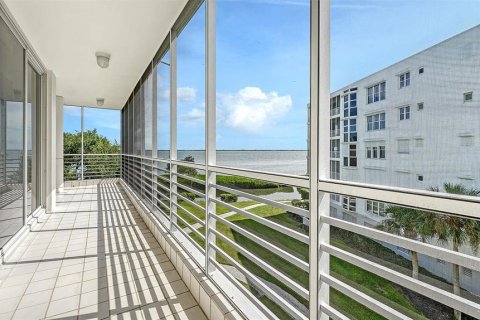 Copropriété à vendre à Longboat Key, Floride: 3 chambres, 286.42 m2 № 2408391 - photo 15