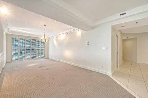 Copropriété à vendre à Longboat Key, Floride: 3 chambres, 286.42 m2 № 2408391 - photo 17