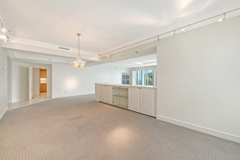 Copropriété à vendre à Longboat Key, Floride: 3 chambres, 286.42 m2 № 2408391 - photo 18