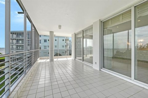 Copropriété à vendre à Longboat Key, Floride: 3 chambres, 286.42 m2 № 2408391 - photo 12