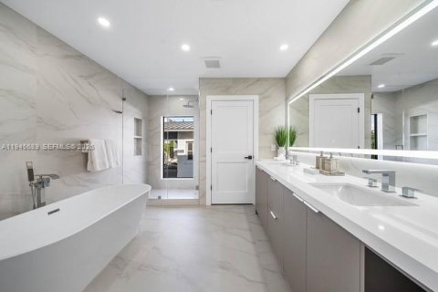 Casa en venta en Pompano Beach, Florida, 5 dormitorios № 2005678 - foto 15