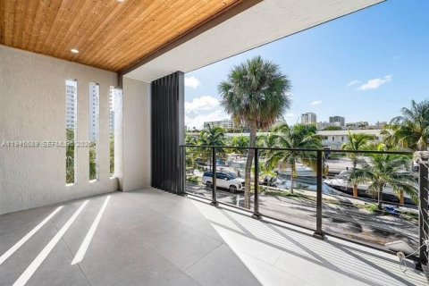 Casa en venta en Pompano Beach, Florida, 5 dormitorios № 2005678 - foto 19