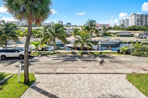 Casa en venta en Pompano Beach, Florida, 5 dormitorios № 2005678 - foto 21