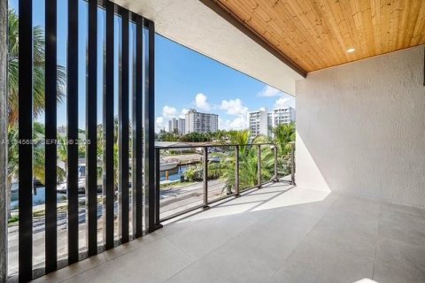 Casa en venta en Pompano Beach, Florida, 5 dormitorios № 2005678 - foto 20