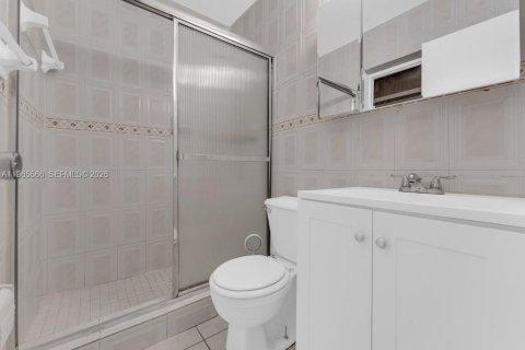 House in Hollywood, Florida 1 bedroom, 232.07 sq.m. № 2027122 - photo 12