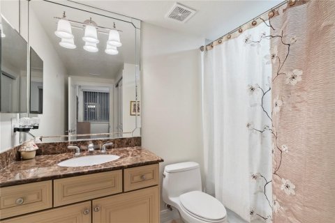 Copropriété à vendre à Hutchinson Island South, Floride: 3 chambres, 263.19 m2 № 2217527 - photo 18