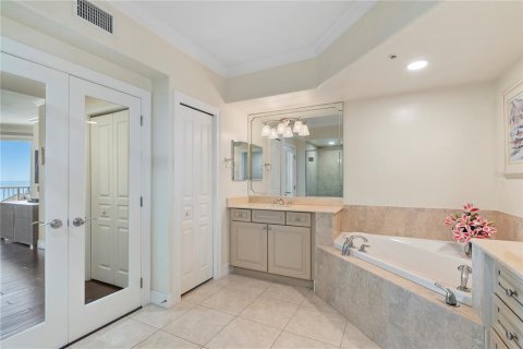 Copropriété à vendre à Hutchinson Island South, Floride: 3 chambres, 263.19 m2 № 2217527 - photo 22