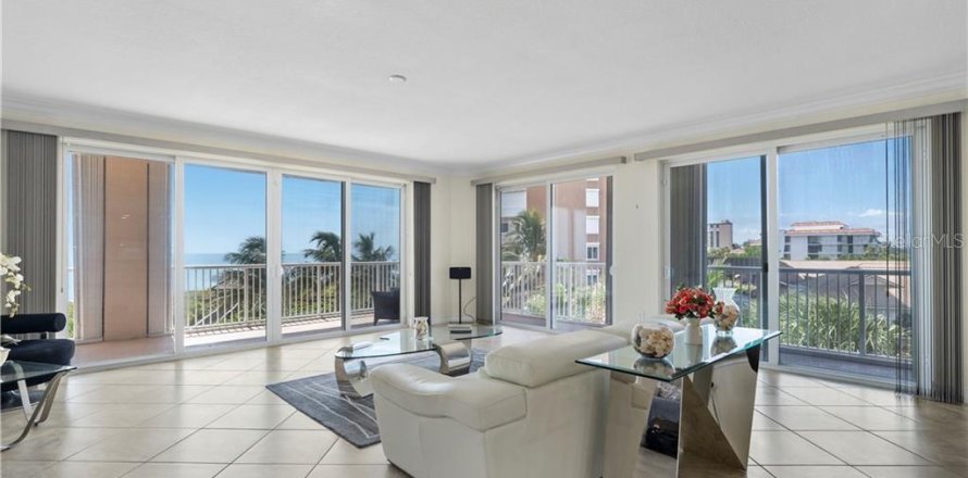 Condo à Hutchinson Island South, Floride, 3 chambres № 2217527