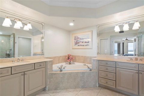 Copropriété à vendre à Hutchinson Island South, Floride: 3 chambres, 263.19 m2 № 2217527 - photo 24