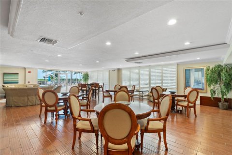 Copropriété à vendre à Hutchinson Island South, Floride: 3 chambres, 263.19 m2 № 2217527 - photo 29