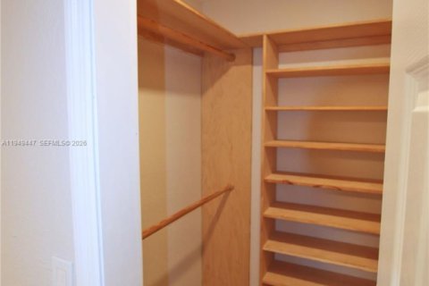 Снять в аренду кондоминиум в Майами, Флорида 1 спальня, 60.48м2, № 2005180 - фото 21