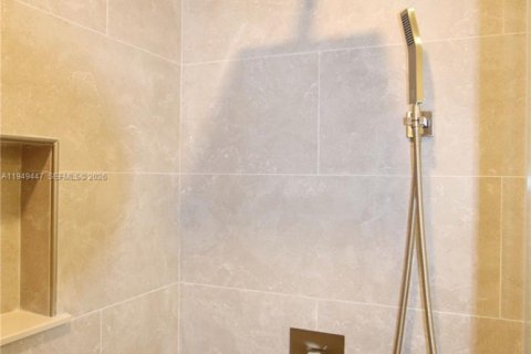 Снять в аренду кондоминиум в Майами, Флорида 1 спальня, 60.48м2, № 2005180 - фото 17