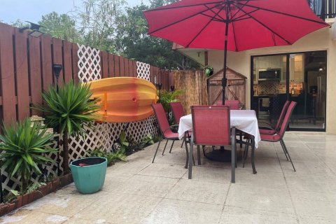 Townhouse in Delray Beach, Florida 2 bedrooms, 119.66 sq.m. № 1225848 - photo 1