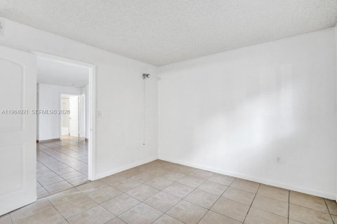 Condominio en alquiler en Pembroke Pines, Florida, 2 dormitorios, 94.39 m2 № 2026445 - foto 25