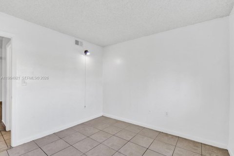 Condominio en alquiler en Pembroke Pines, Florida, 2 dormitorios, 94.39 m2 № 2026445 - foto 23