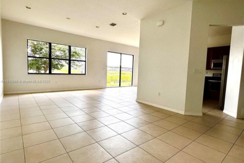 Снять в аренду виллу или дом в Аве Мария, Флорида 3 спальни, 186.45м2, № 1988039 - фото 7