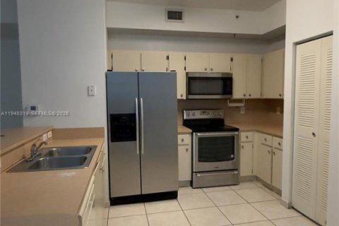 Apartment in Doral, Florida 2 bedrooms, 90.02 sq.m. № 2004350
