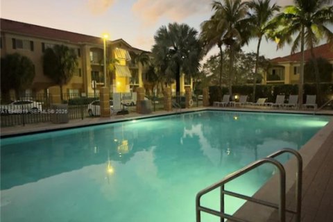 Apartamento en alquiler en Doral, Florida, 2 dormitorios, 90.02 m2 № 2004350 - foto 11