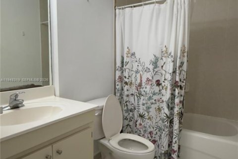 Apartamento en alquiler en Doral, Florida, 2 dormitorios, 90.02 m2 № 2004350 - foto 7