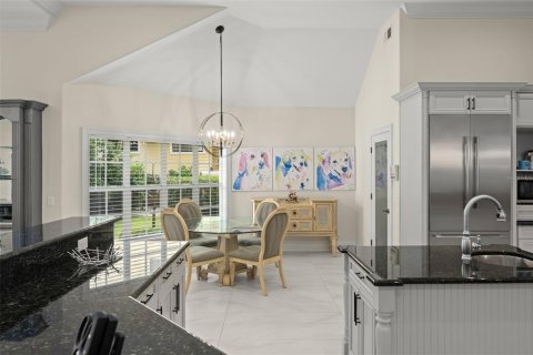 House in Windermere, Florida 5 bedrooms, 498.51 sq.m. № 2094930 - photo 17
