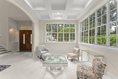 House in Windermere, Florida 5 bedrooms, 498.51 sq.m. № 2094930 - photo 8
