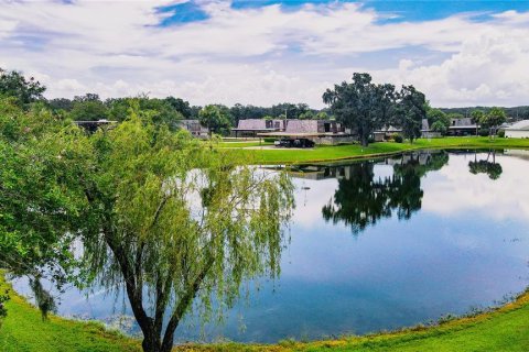 Townhouse in Leesburg, Florida 2 bedrooms, 119.66 sq.m. № 1857809 - photo 28