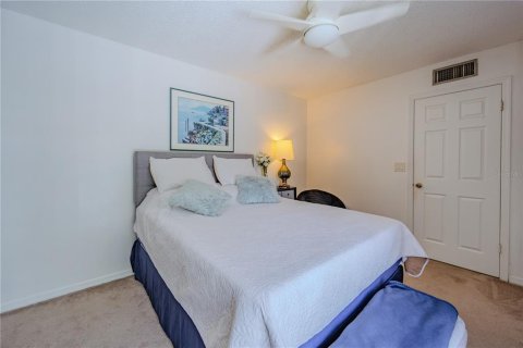 Townhouse in Leesburg, Florida 2 bedrooms, 119.66 sq.m. № 1857809 - photo 16