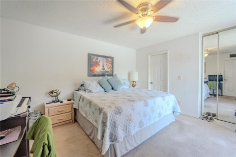 Townhouse in Leesburg, Florida 2 bedrooms, 119.66 sq.m. № 1857809 - photo 17