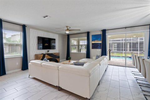 Casa en venta en Davenport, Florida, 7 dormitorios, 373.37 m2 № 1831584 - foto 10