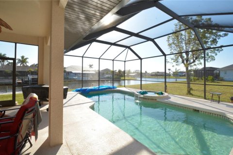 Villa ou maison à vendre à Port Charlotte, Floride: 4 chambres, 241.36 m2 № 1529382 - photo 28
