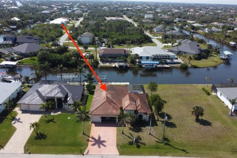 Villa ou maison à vendre à Port Charlotte, Floride: 4 chambres, 241.36 m2 № 1529382 - photo 6
