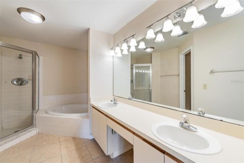 Купить кондоминиум в Тампа, Флорида 5 комнат, 137.03м2, № 1812780 - фото 14