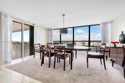 Condo in Miami, Florida, 3 bedrooms  № 2003157 - photo 5