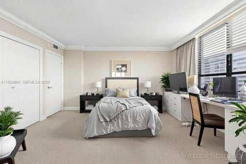 Condo in Miami, Florida, 3 bedrooms  № 2003157 - photo 11