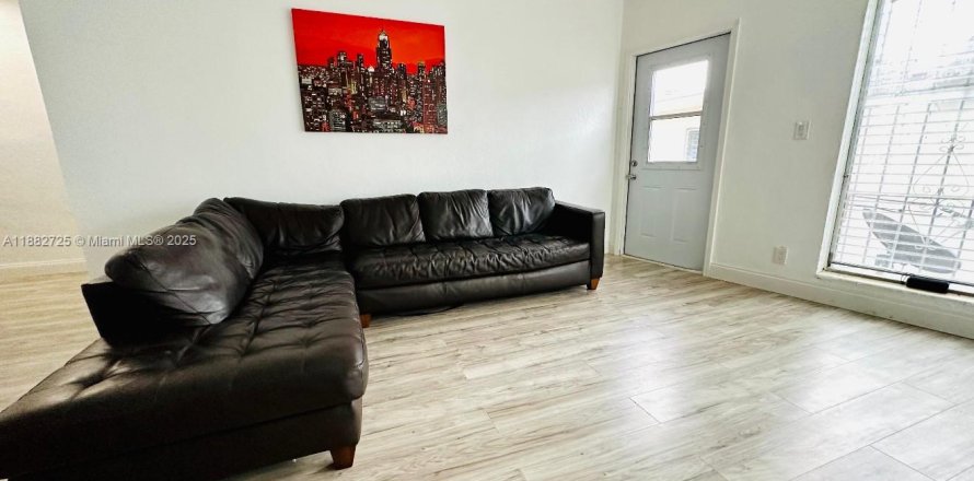 Кондоминиум с 2 спальнями в Майами-Бич, Флорида № 2054859