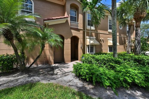 Copropriété à louer à Palm Beach Gardens, Floride: 3 chambres, 114.46 m2 № 2191792 - photo 2