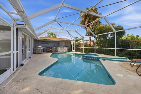 House in Venice, Florida 3 bedrooms, 164.53 sq.m. № 2277166 - photo 23